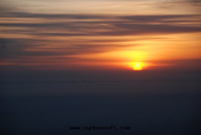 2011年(nián)公(gōng)司全(quán)員觀新(xīn)年(nián)日出(chū)